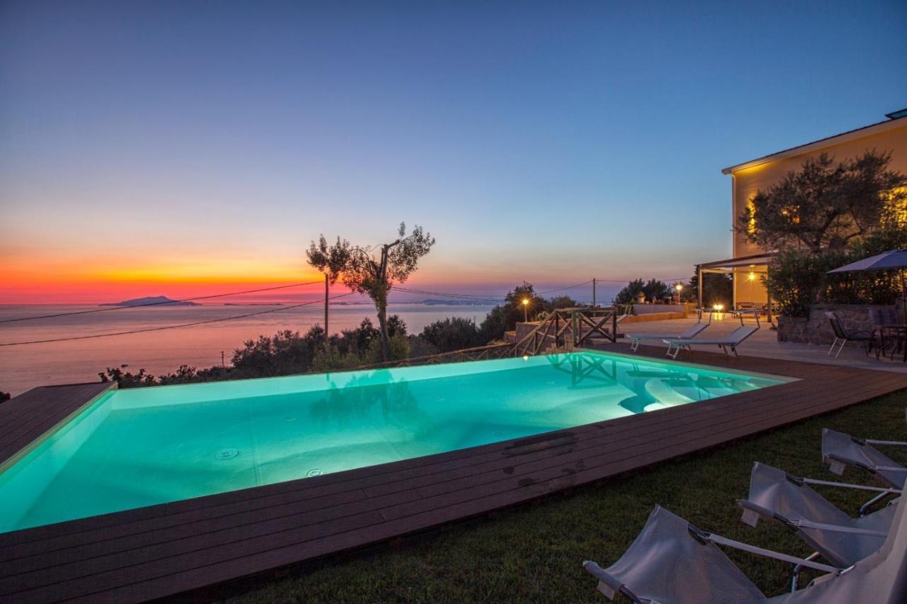 Resort Ferrara Villa Multa Quies Масса-Лубренсе Екстер'єр фото