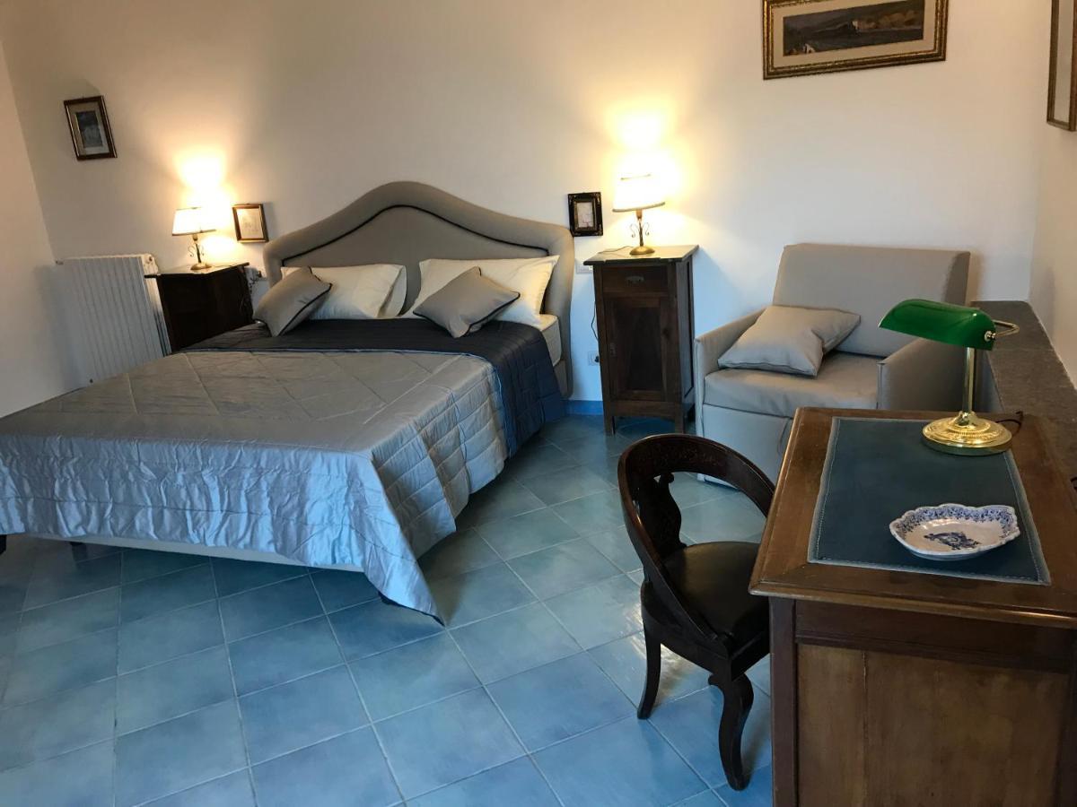 Resort Ferrara Villa Multa Quies Масса-Лубренсе Екстер'єр фото